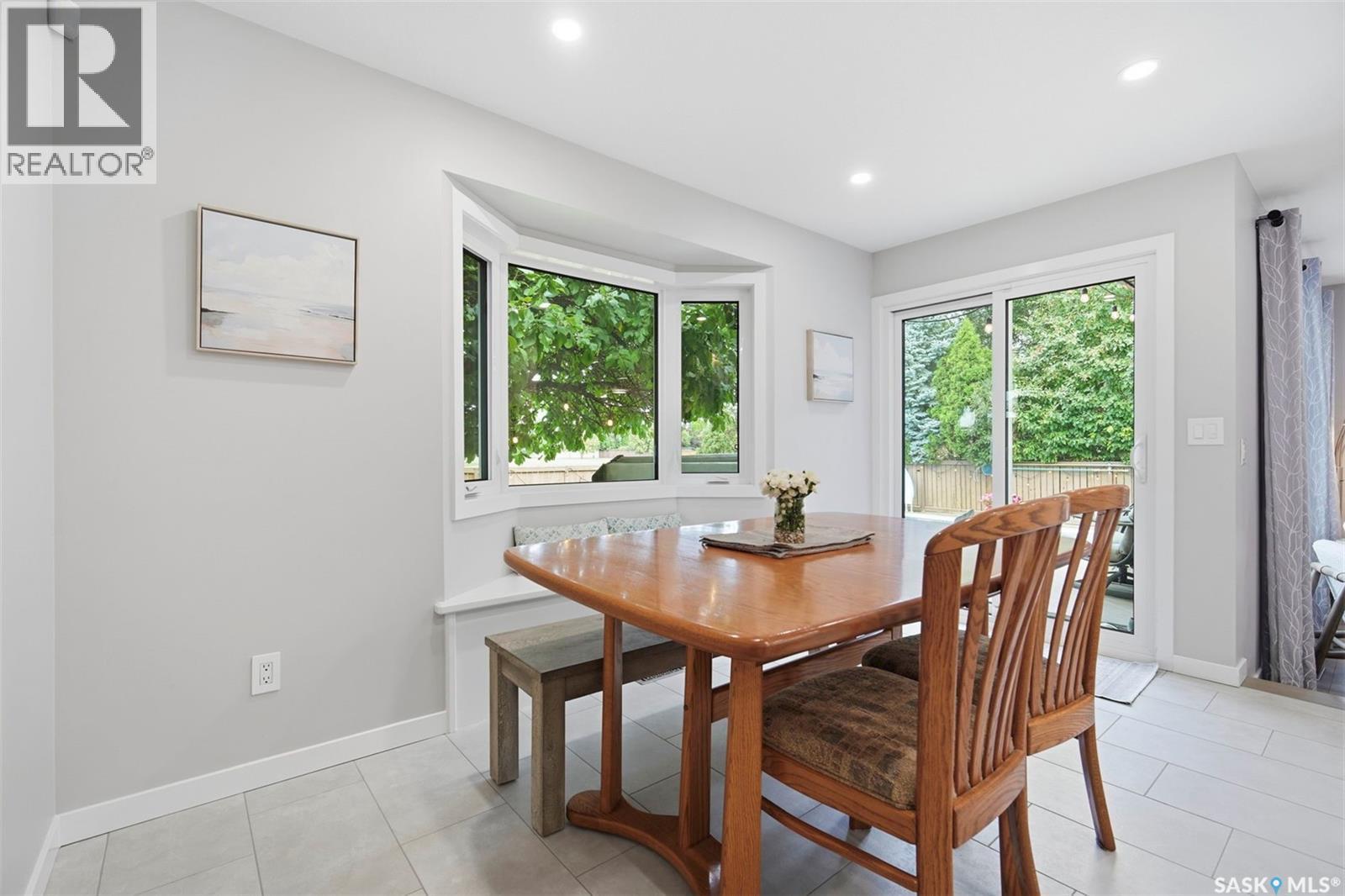 306 Whitewood Road, Saskatoon, SK - Indoor Photo Showing Dining Room