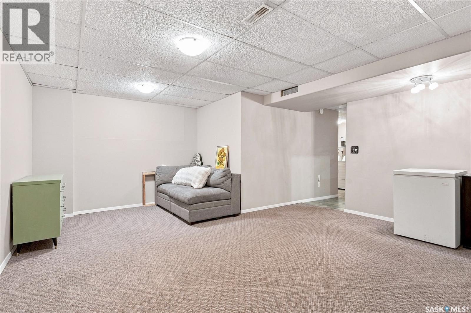 20 327 Berini Drive, Saskatoon, SK - Indoor
