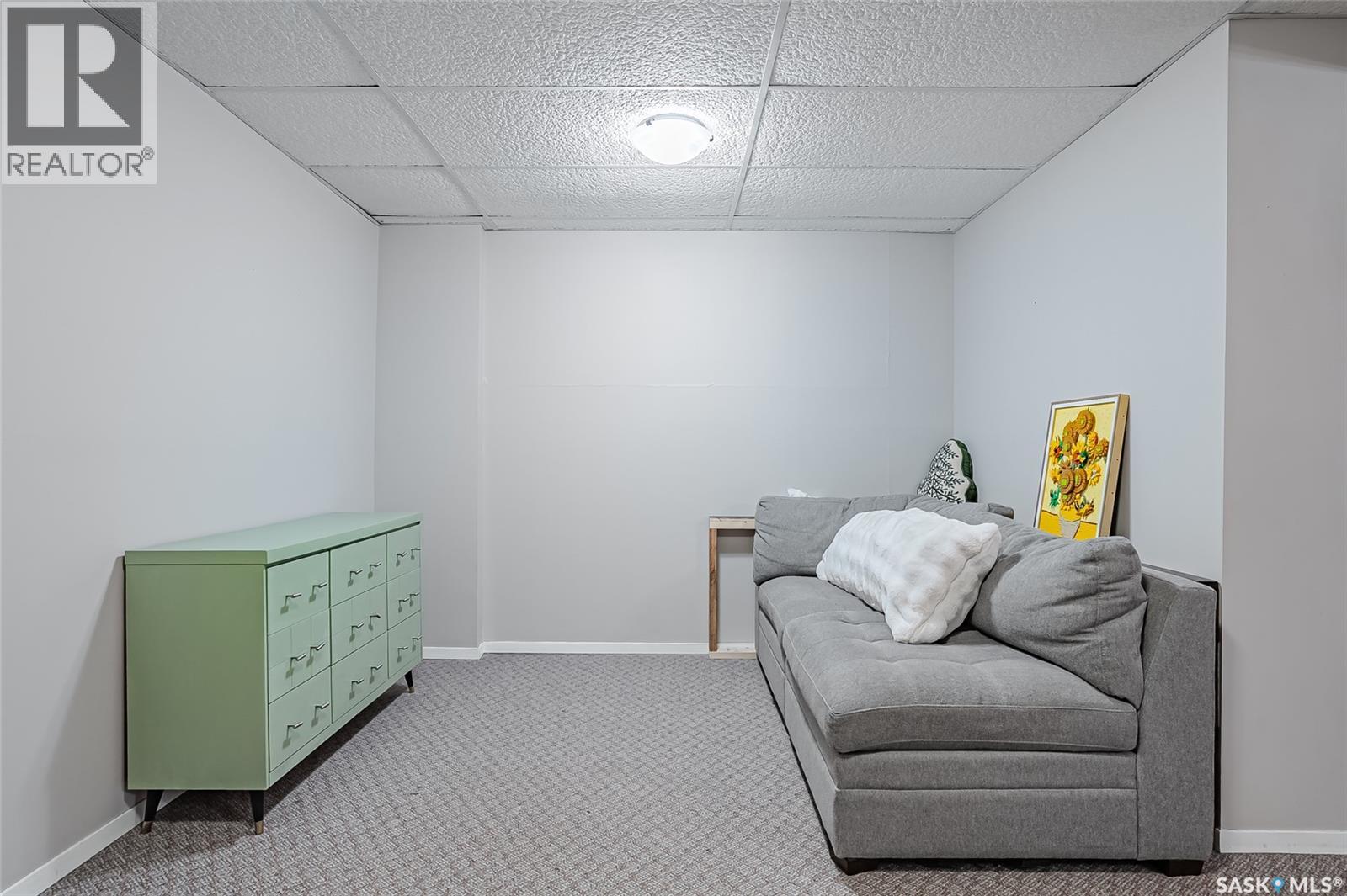 20 327 Berini Drive, Saskatoon, SK - Indoor