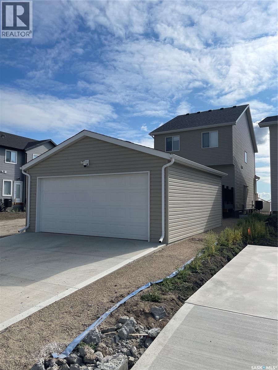 3116 Green Turtle Road, Regina, SK - Outdoor