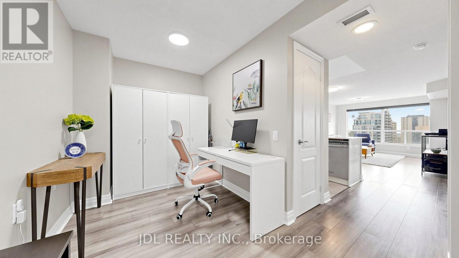 2005 - 21 Hillcrest Avenue, Toronto, ON - Indoor Photo Showing Office