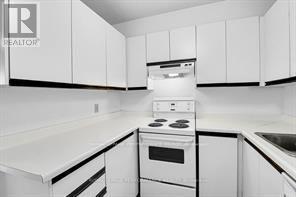 1107 - 475 Laurier Avenue W, Ottawa, ON - Indoor Photo Showing Kitchen