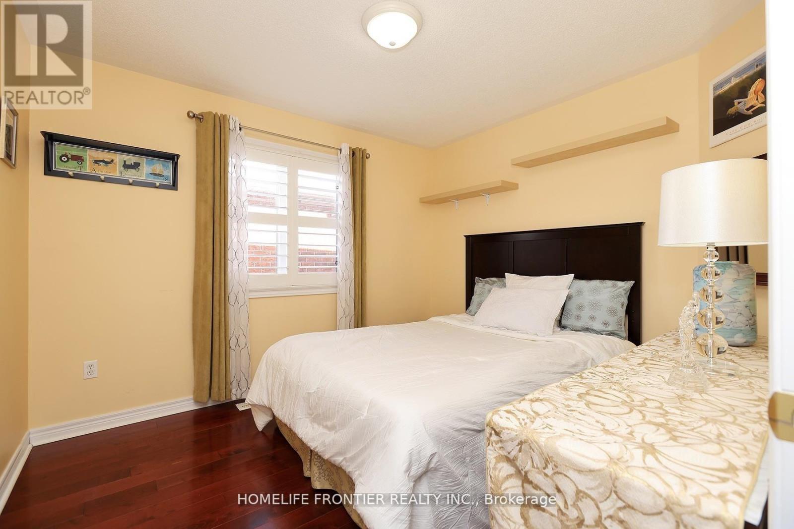 3213 Escada Drive, Mississauga, ON - Indoor Photo Showing Bedroom