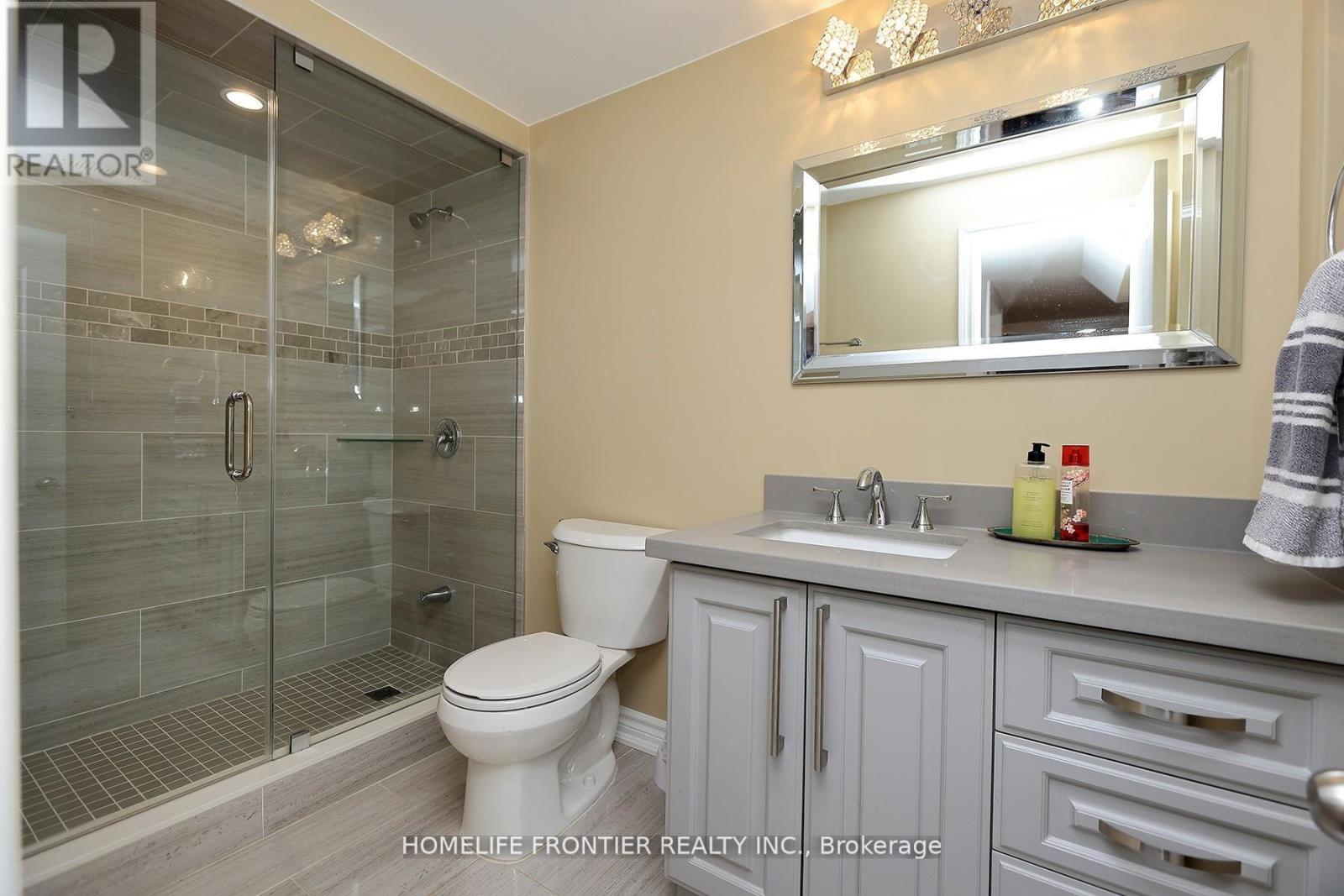 3213 Escada Drive, Mississauga, ON - Indoor Photo Showing Bathroom
