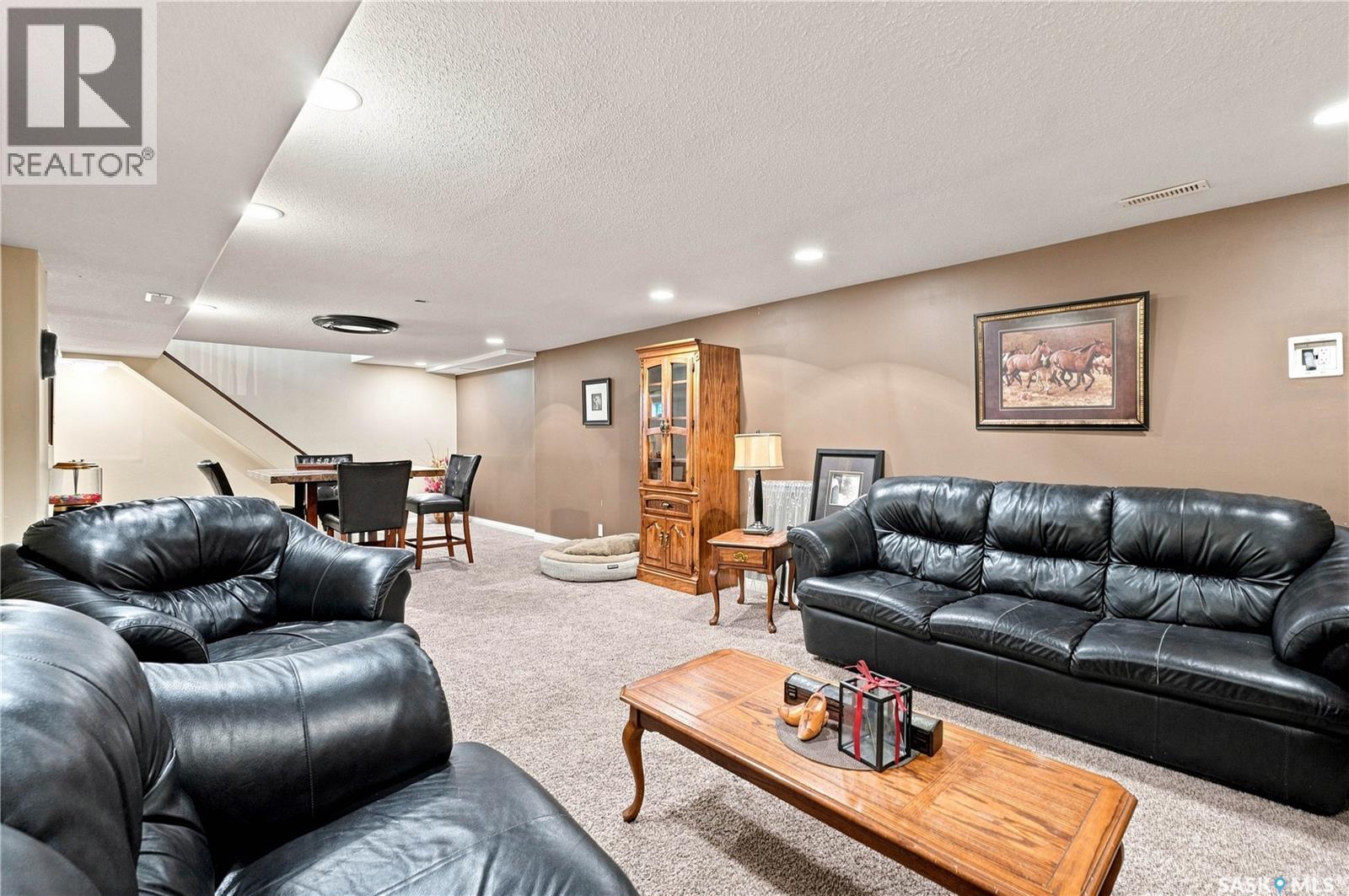 30 Roborecki Terrace, Saskatoon, SK - Indoor Photo Showing Living Room