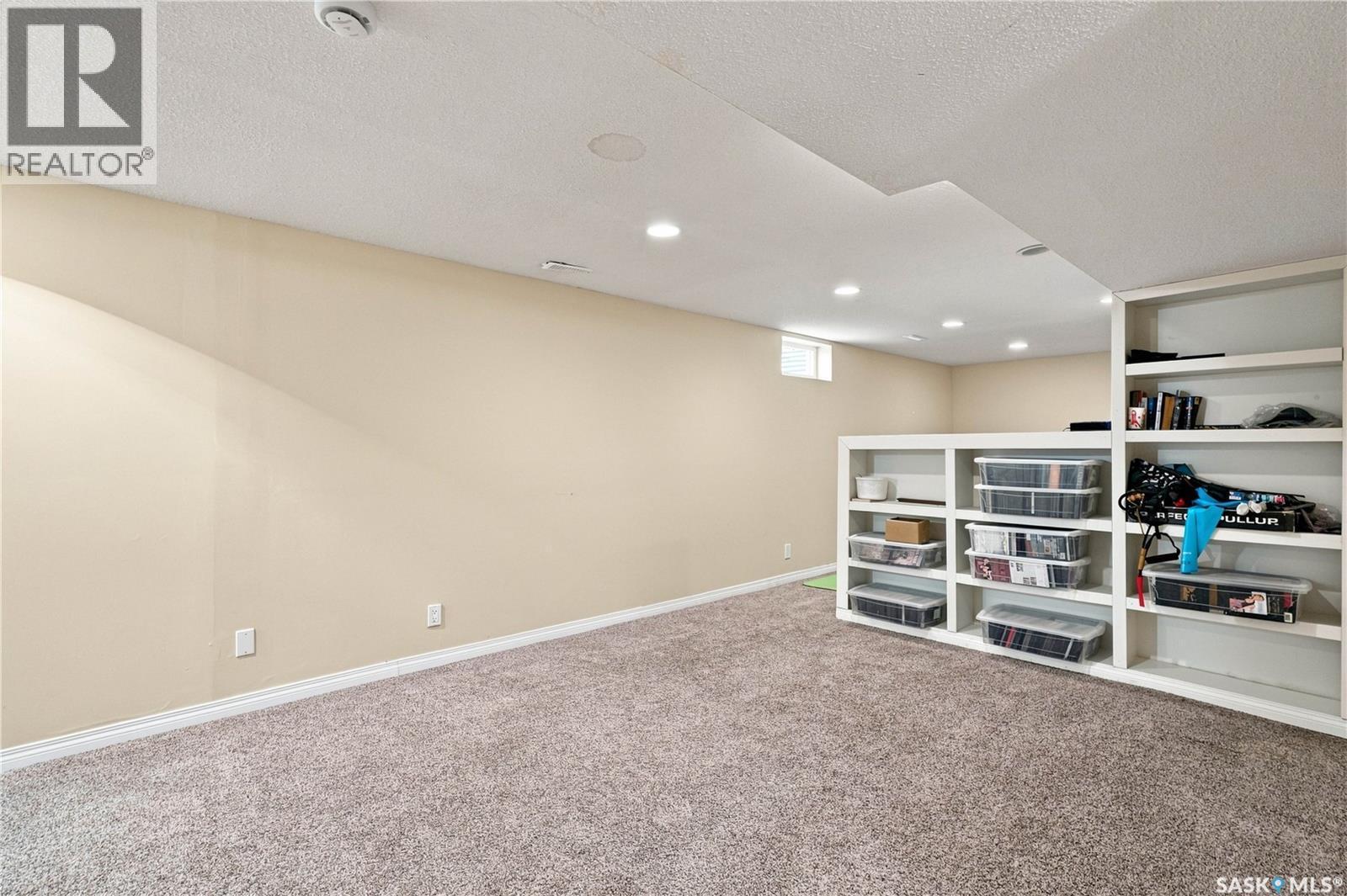 30 Roborecki Terrace, Saskatoon, SK - Indoor
