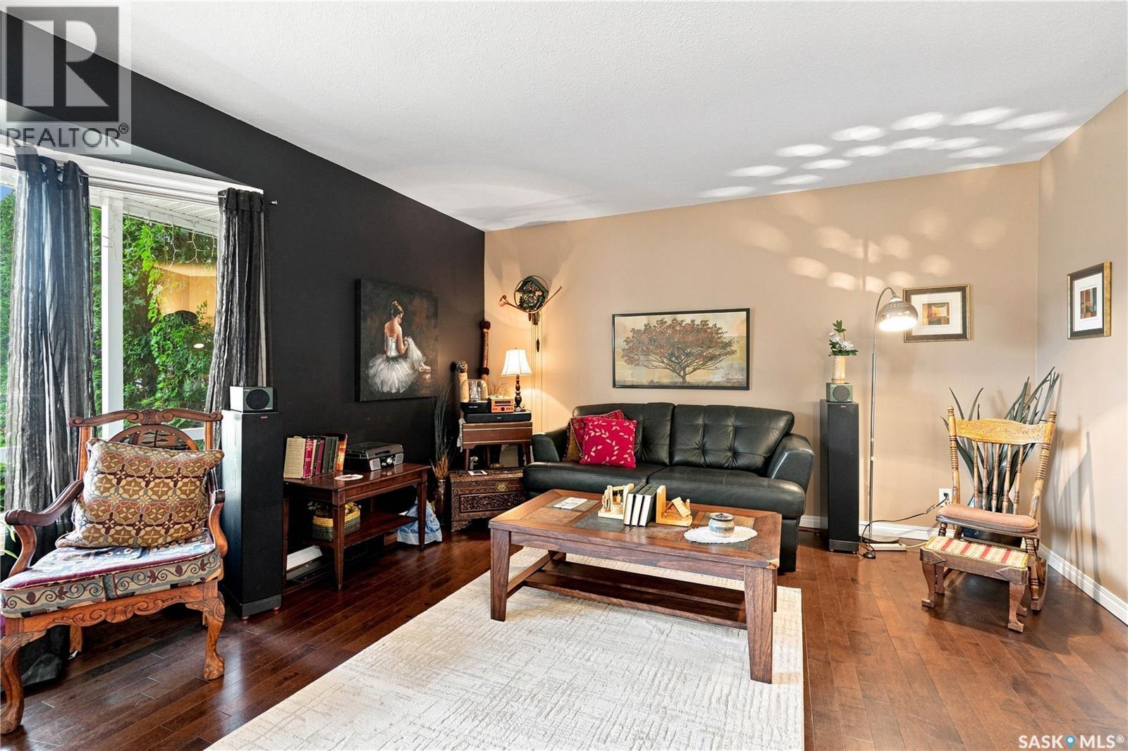 30 Roborecki Terrace, Saskatoon, SK - Indoor Photo Showing Living Room