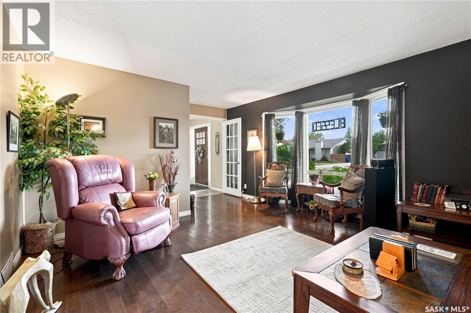 30 Roborecki Terrace, Saskatoon, SK - Indoor Photo Showing Living Room