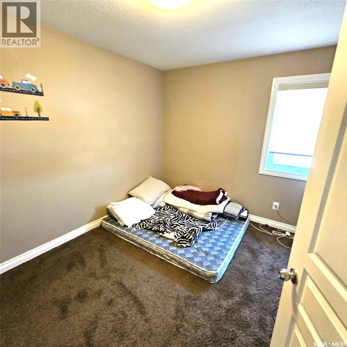 5008 Aerial Crescent, Regina, SK - Indoor