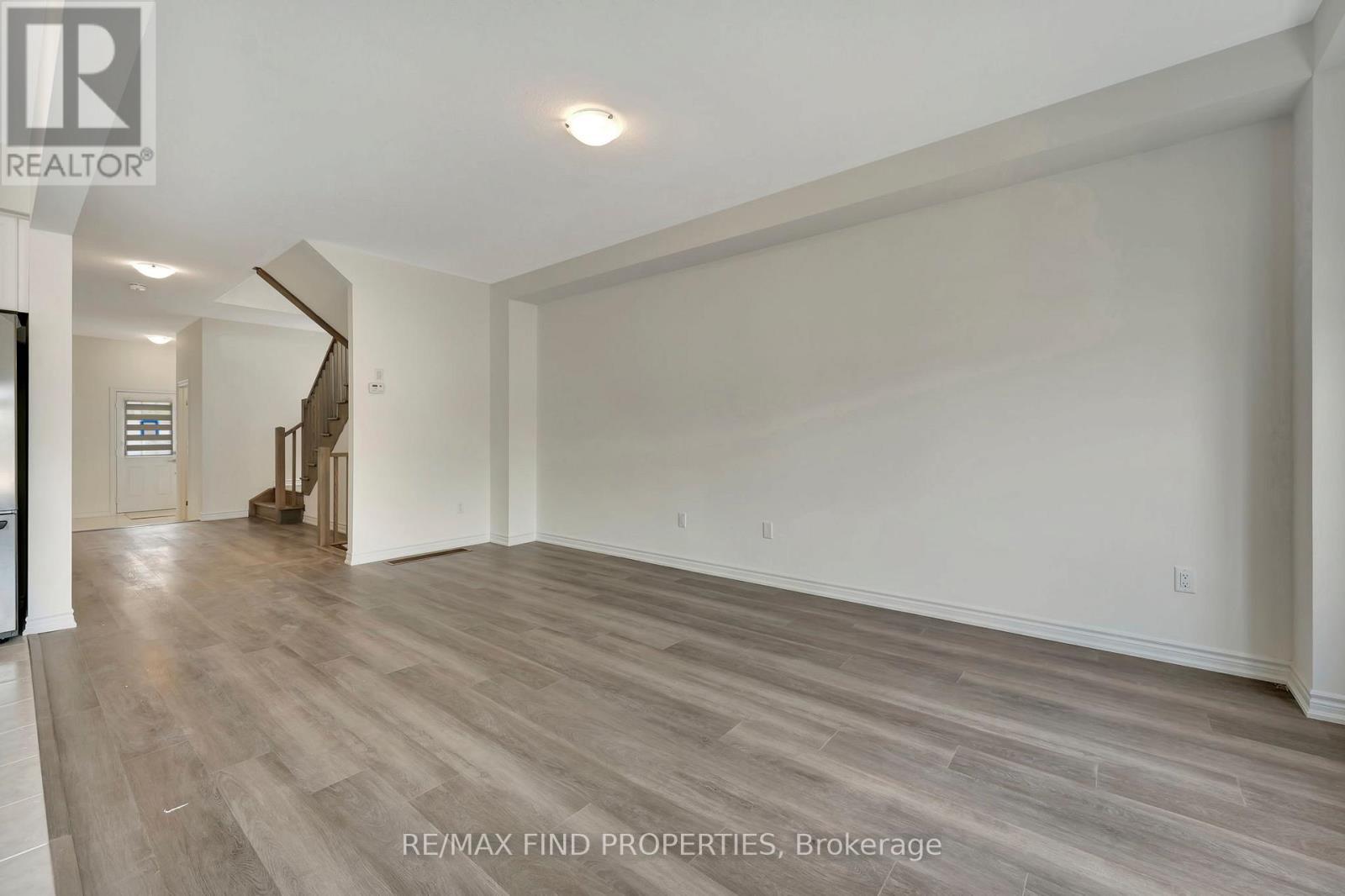 21 Dennis Avenue, Brantford, ON - Indoor Photo Showing Other Room