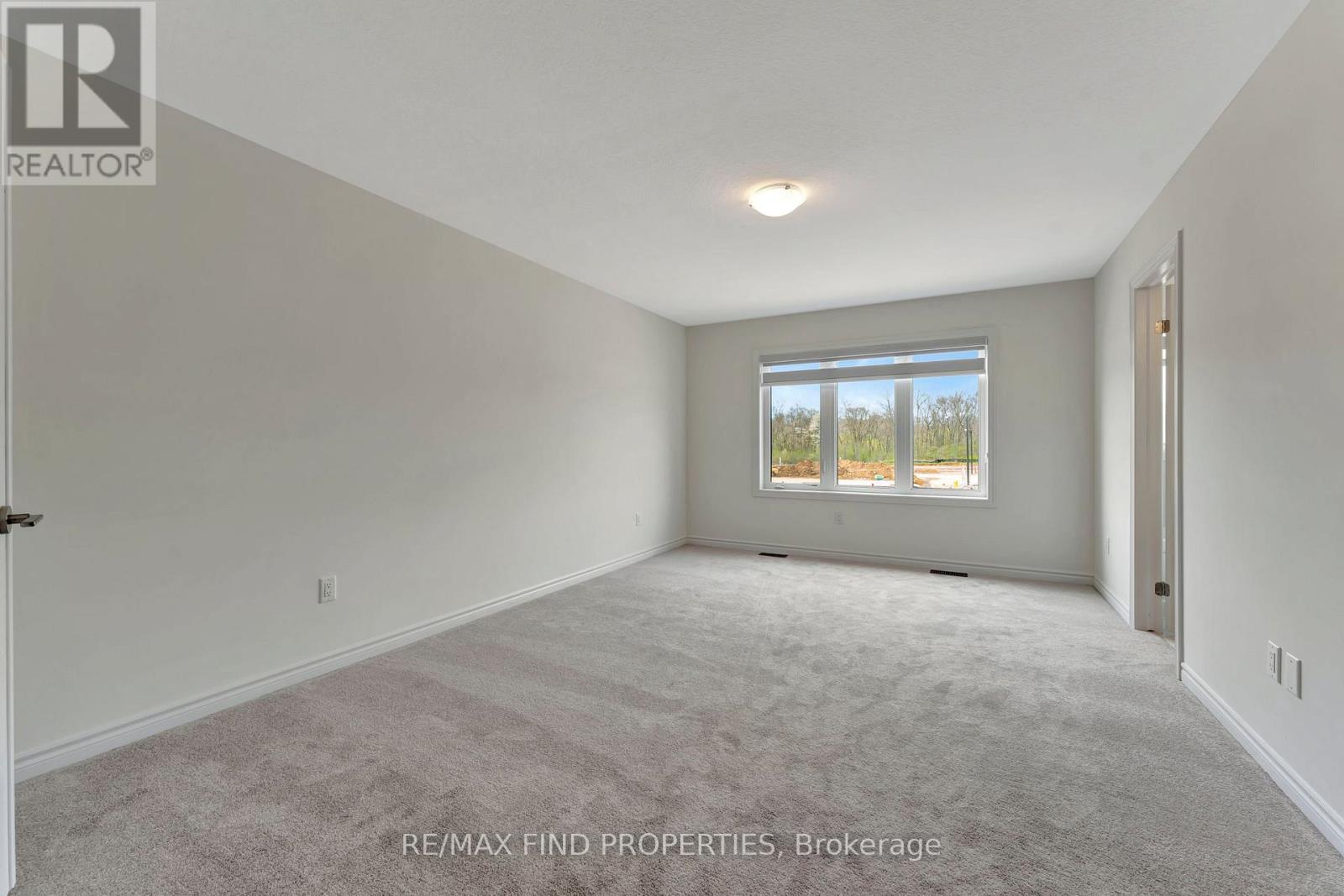 21 Dennis Avenue, Brantford, ON - Indoor Photo Showing Other Room