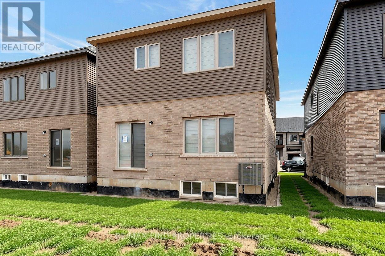 21 Dennis Avenue, Brantford, ON - Outdoor With Exterior