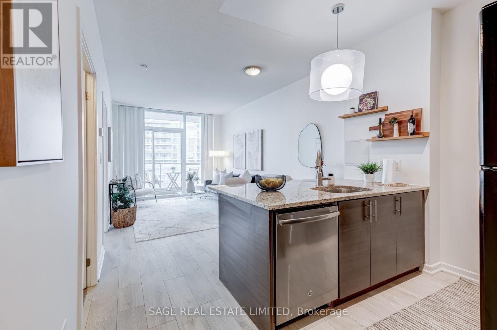 1303 - 70 Forest Manor Road, Toronto, ON - Indoor Photo Showing Kitchen