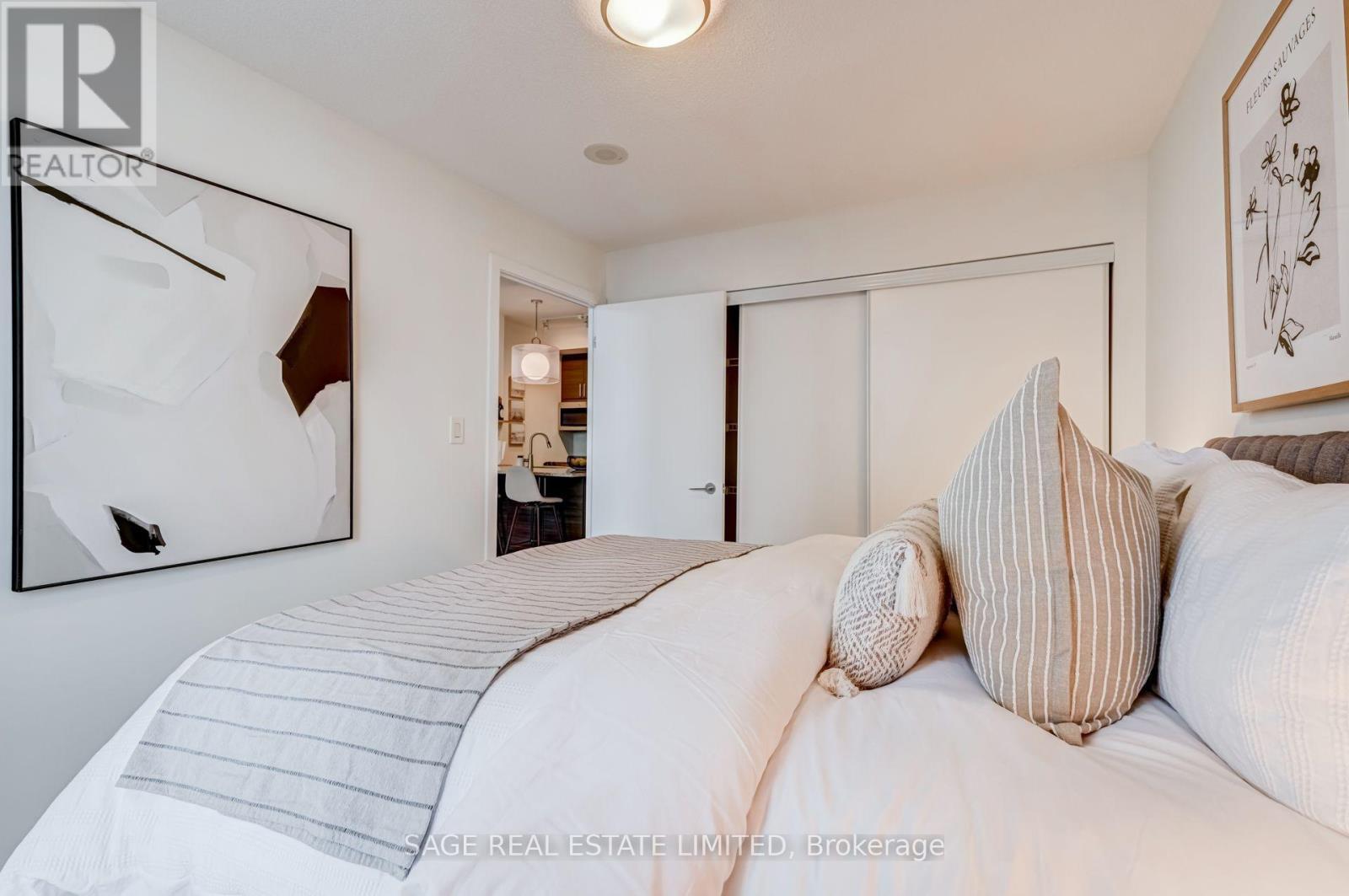 1303 - 70 Forest Manor Road, Toronto, ON - Indoor Photo Showing Bedroom