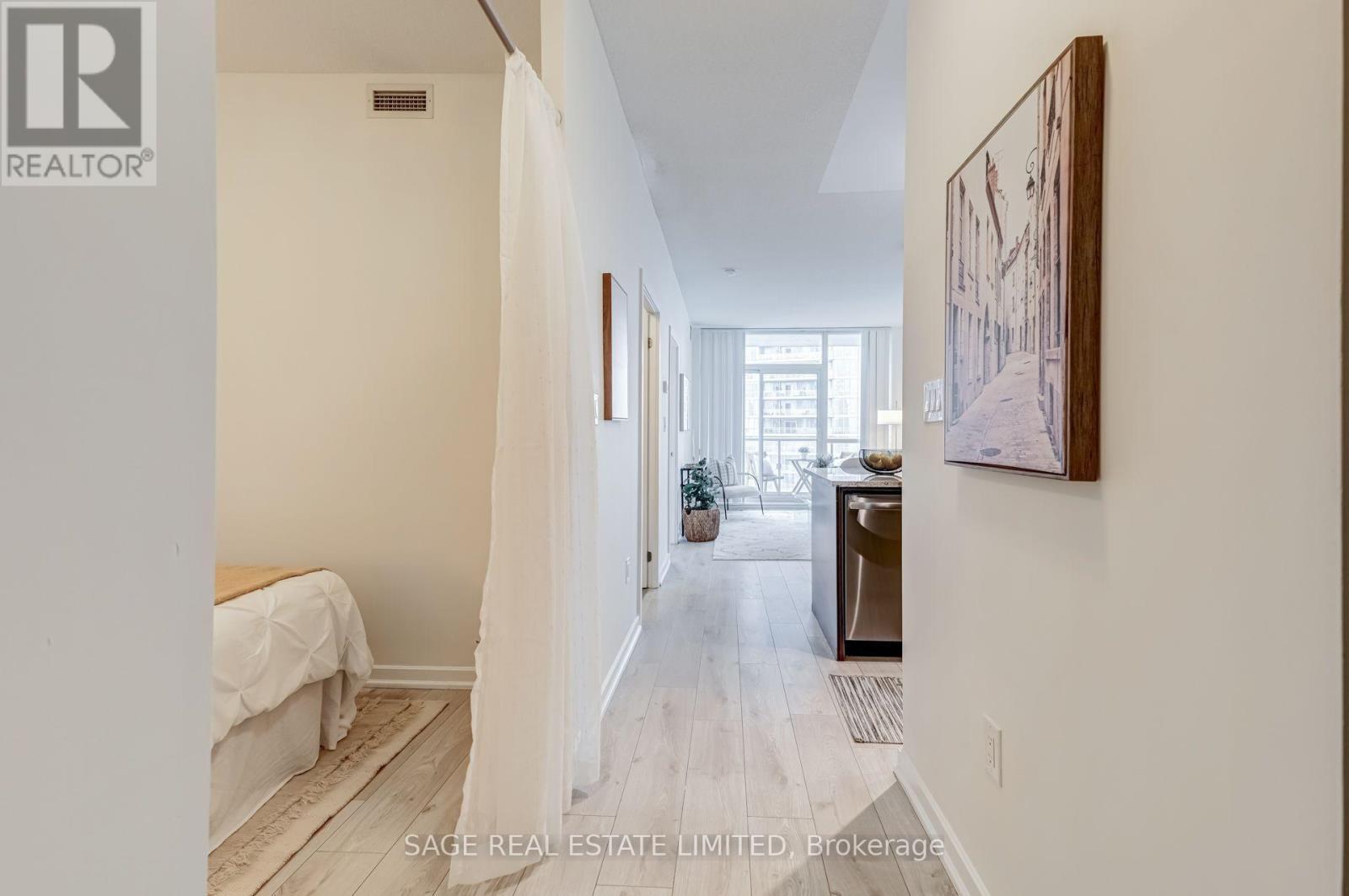 1303 - 70 Forest Manor Road, Toronto, ON - Indoor Photo Showing Other Room