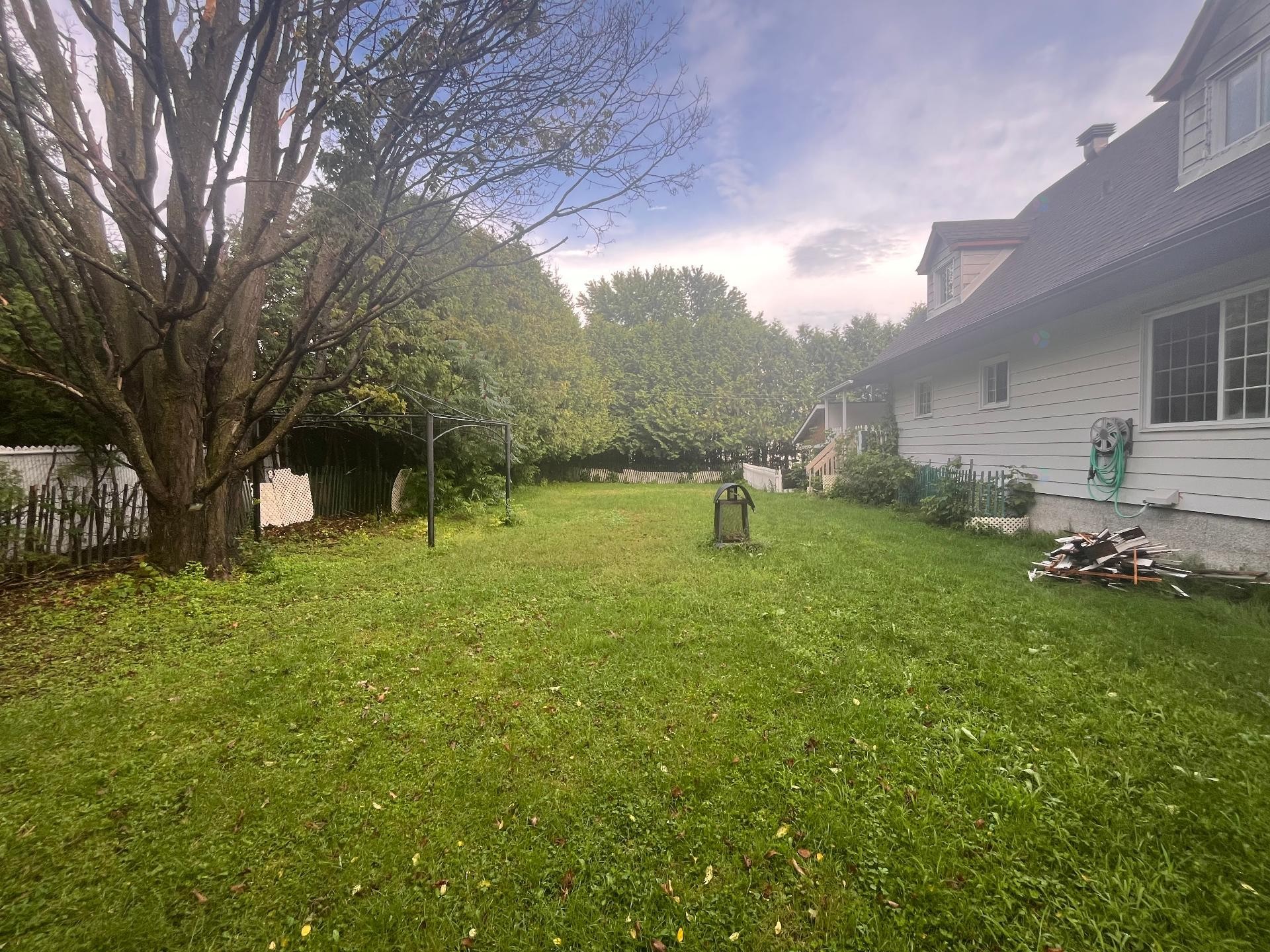 Cour - 932 Rue Principale, Prévost, QC - Outdoor