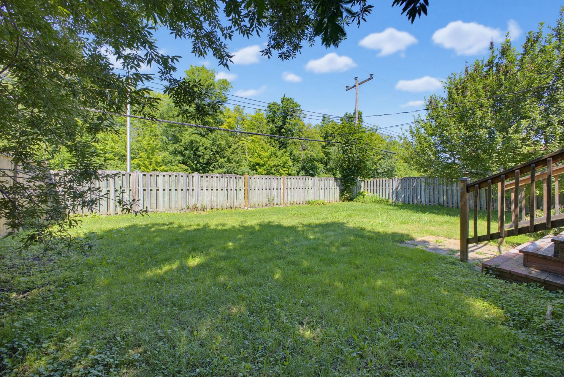 Courtyard - 138 Rue Stéphanie, Dollard-Des-Ormeaux, QC - Outdoor