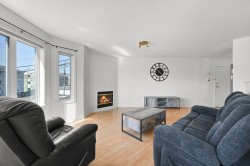 Salon - 