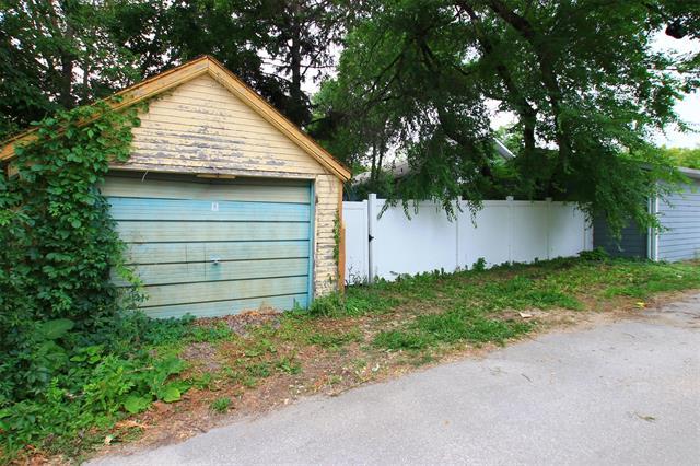 210 Ferndale Ave, Winnipeg, MB - Outdoor