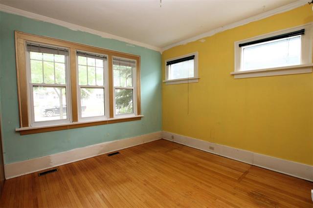 210 Ferndale Ave, Winnipeg, MB - Indoor Photo Showing Other Room