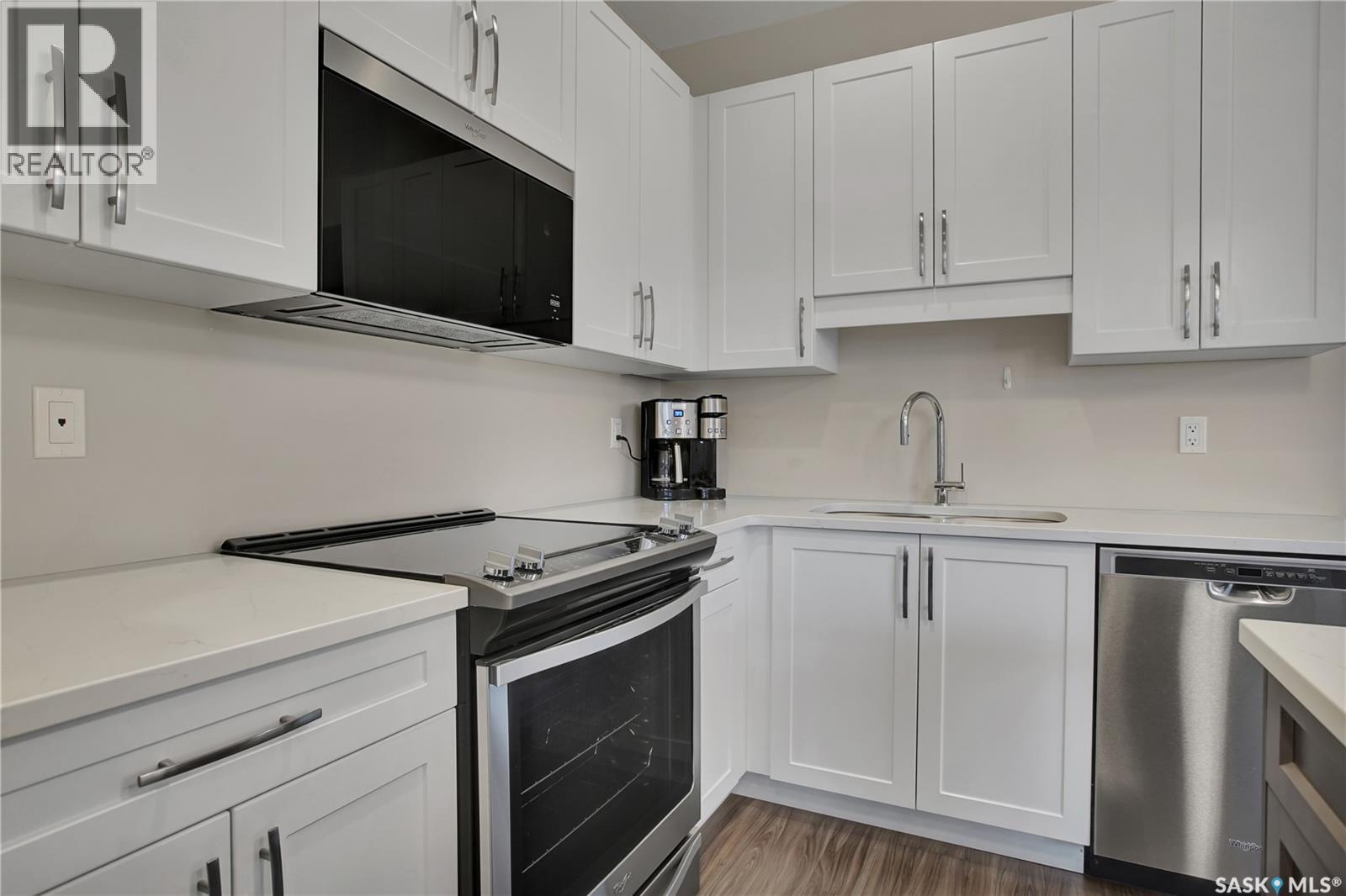 643 Evergreen Boulevard, Saskatoon, SK - Indoor Photo Showing Kitchen