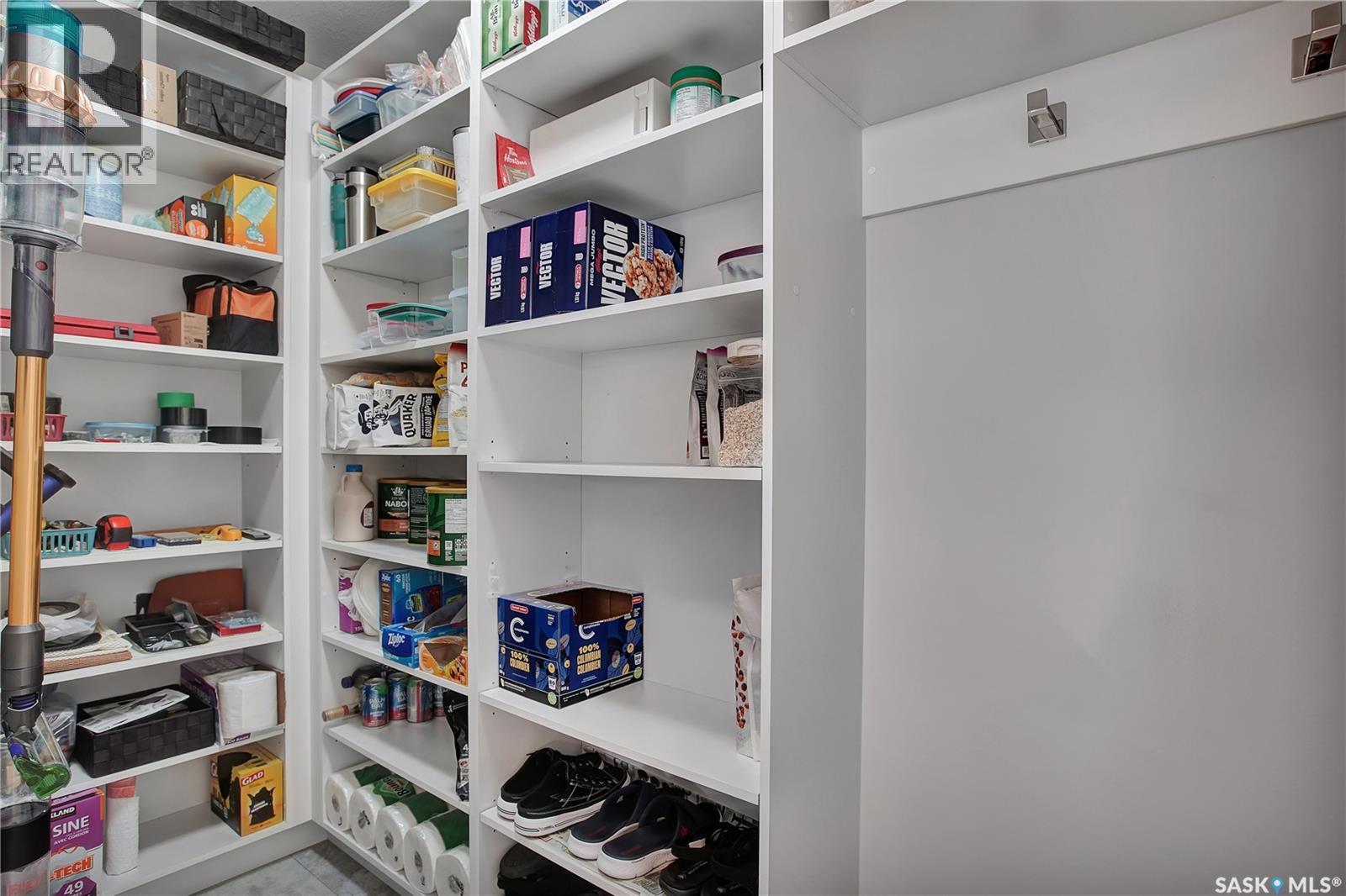 643 Evergreen Boulevard, Saskatoon, SK - Indoor With Storage