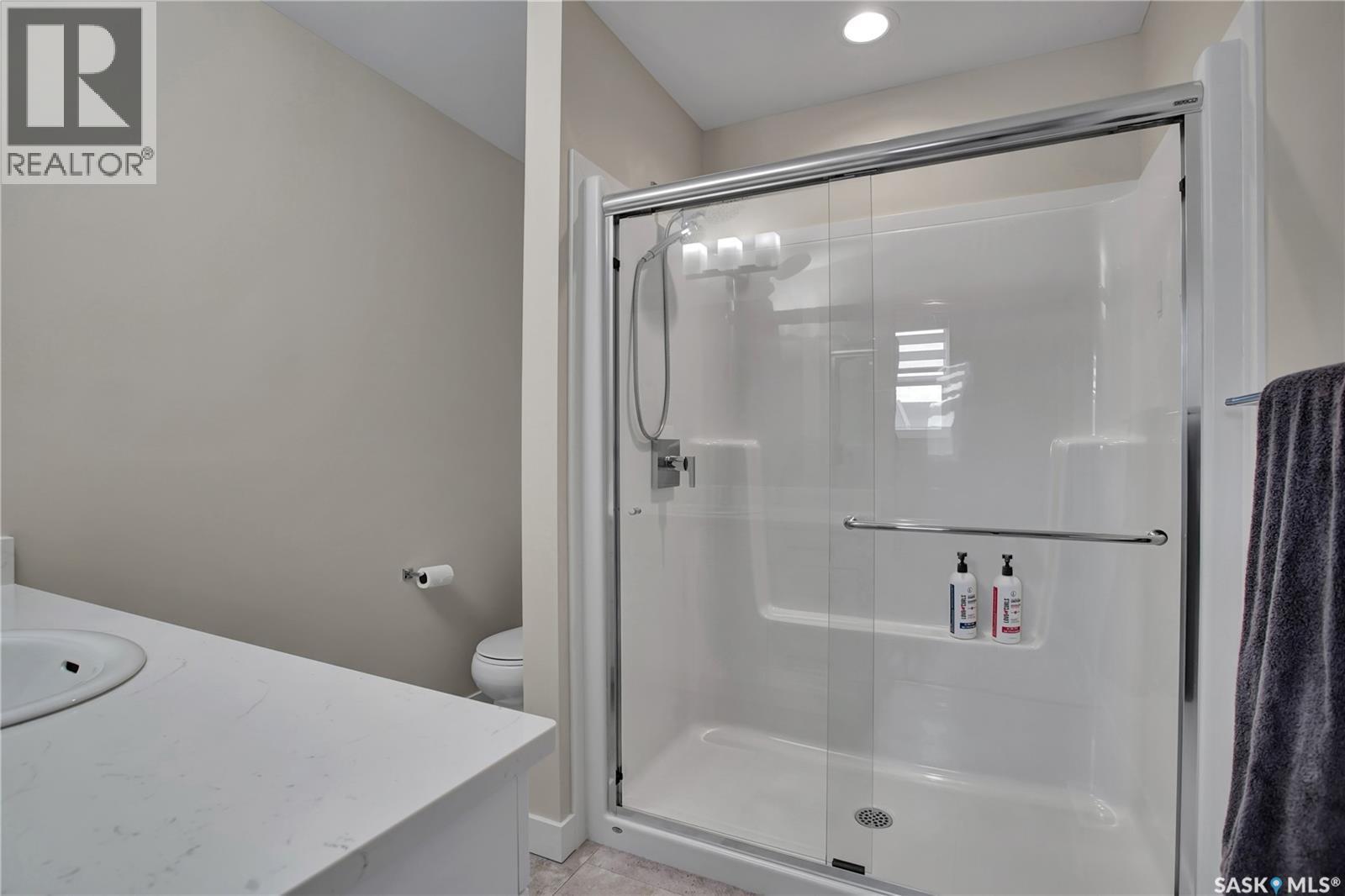 643 Evergreen Boulevard, Saskatoon, SK - Indoor Photo Showing Bathroom