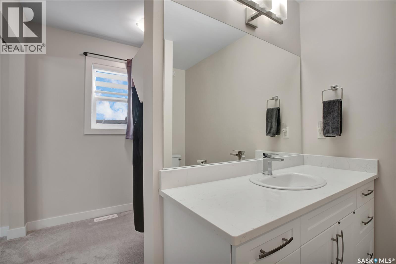 643 Evergreen Boulevard, Saskatoon, SK - Indoor Photo Showing Bathroom
