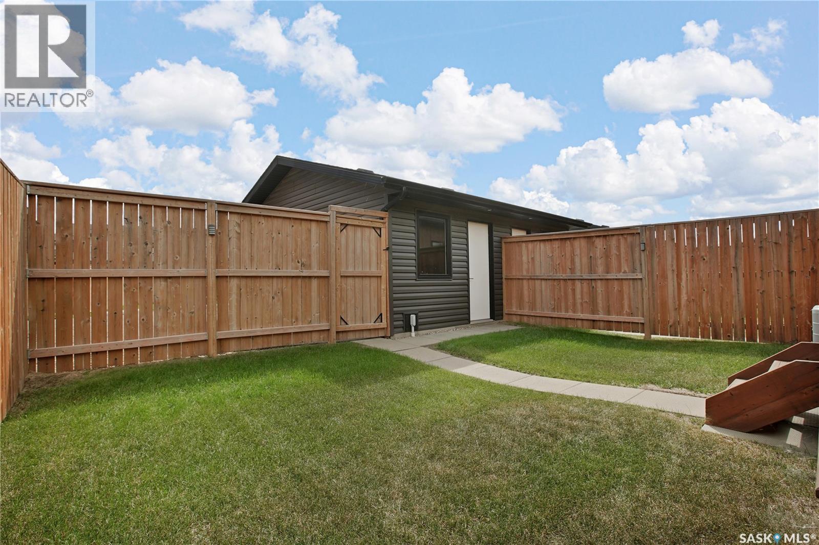 643 Evergreen Boulevard, Saskatoon, SK - Outdoor