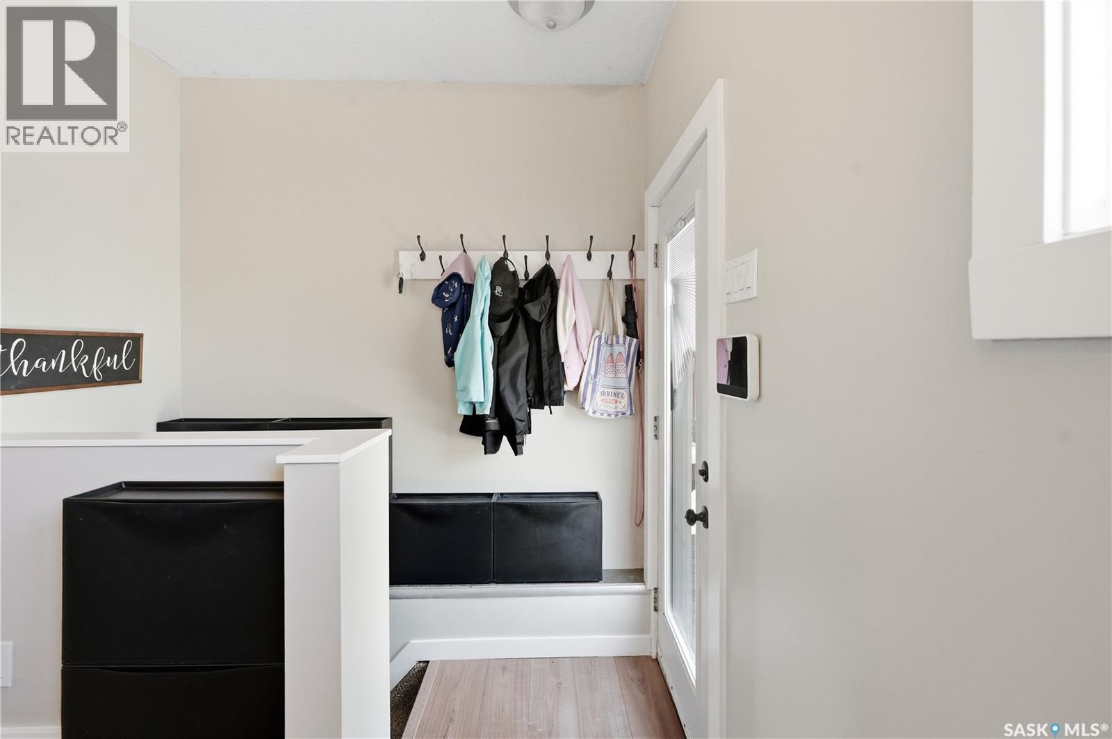 122 Montreal Avenue S, Saskatoon, SK - Indoor Photo Showing Other Room