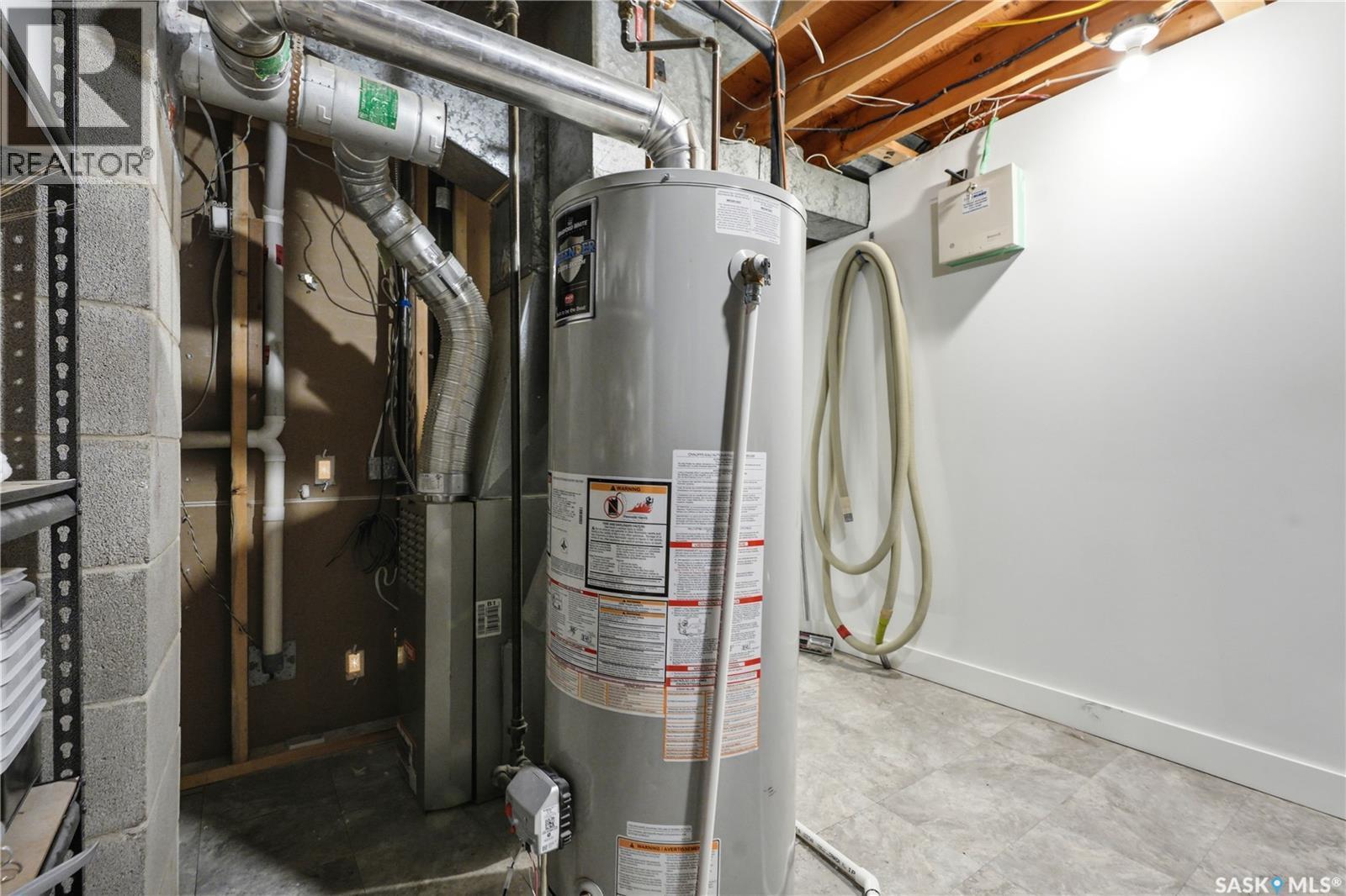 122 Montreal Avenue S, Saskatoon, SK - Indoor Photo Showing Basement