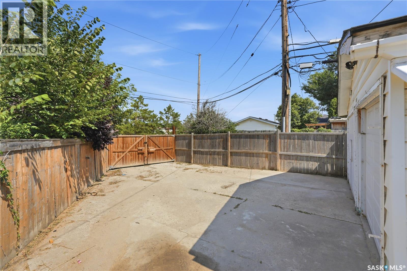 122 Montreal Avenue S, Saskatoon, SK - Outdoor