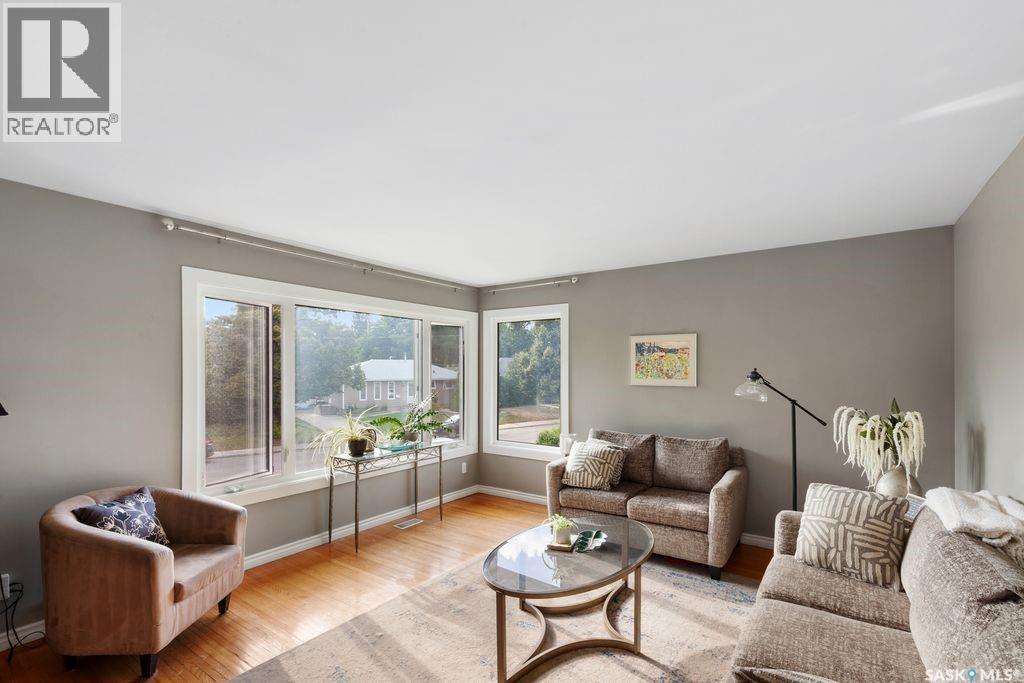 2709 Ferguson Avenue, Saskatoon, SK - Indoor Photo Showing Living Room