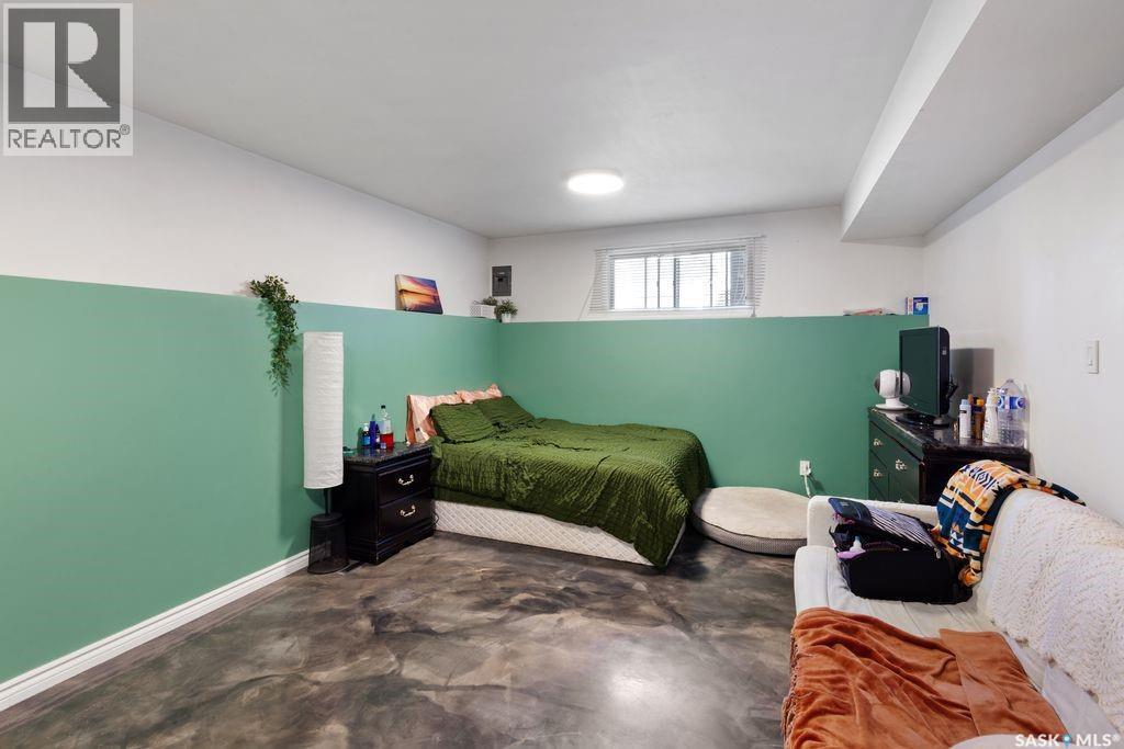 2709 Ferguson Avenue, Saskatoon, SK - Indoor Photo Showing Bedroom