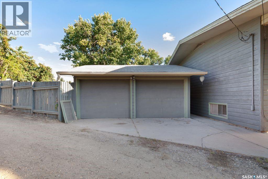 2709 Ferguson Avenue, Saskatoon, SK - Outdoor With Exterior