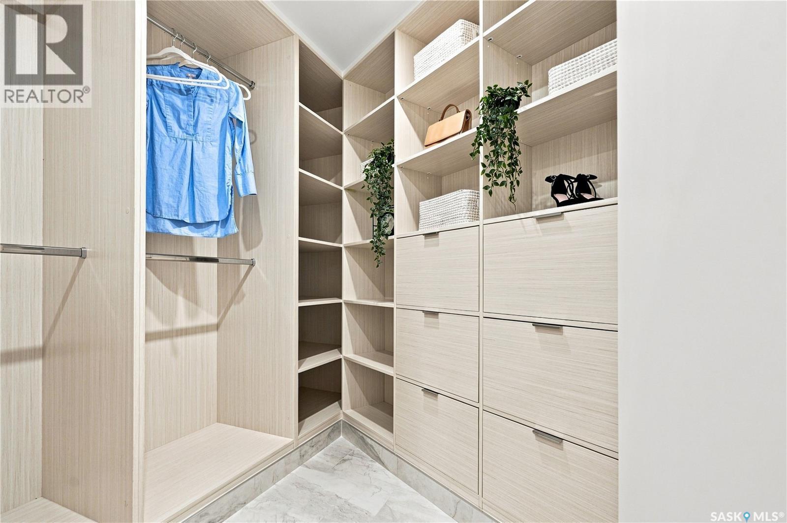 306 637 University Drive, Saskatoon, SK - Indoor With Storage