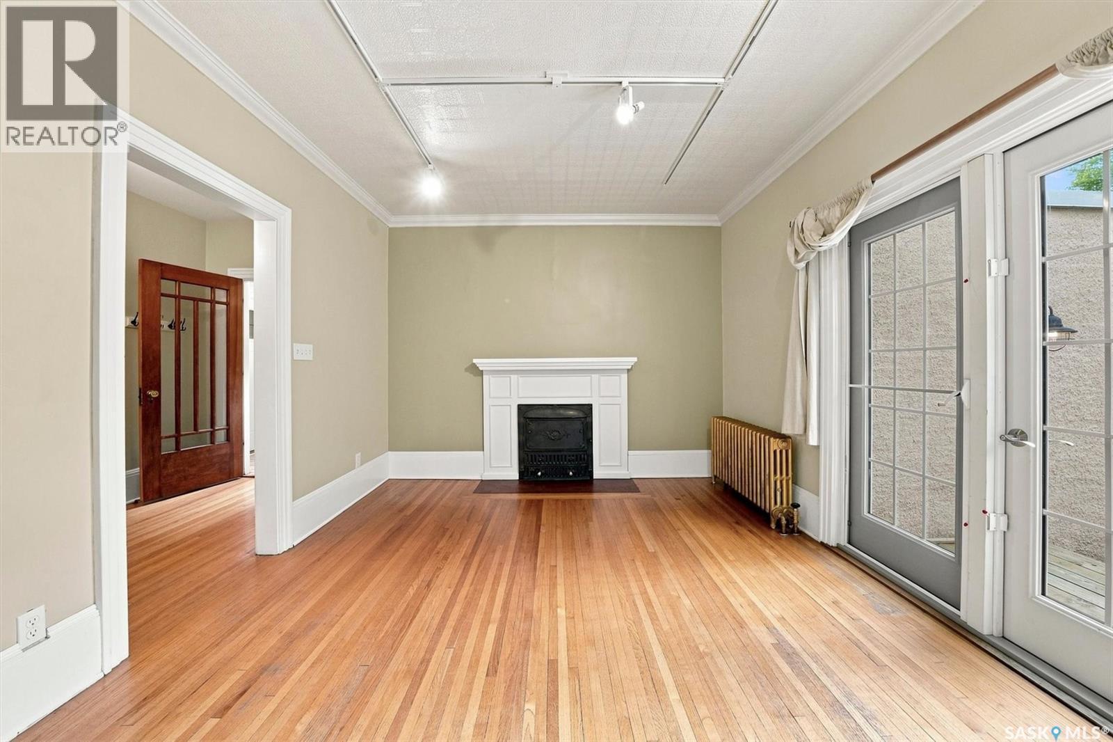 617 7Th Avenue N, Saskatoon, SK - Indoor