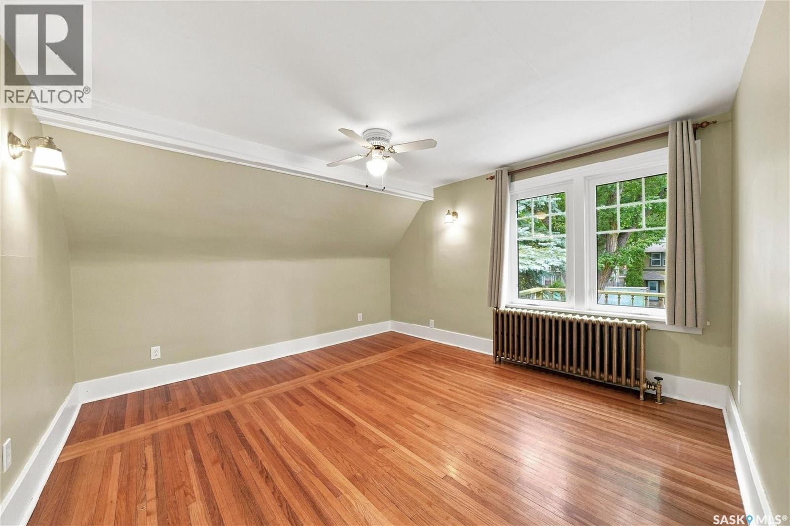 617 7Th Avenue N, Saskatoon, SK - Indoor Photo Showing Other Room