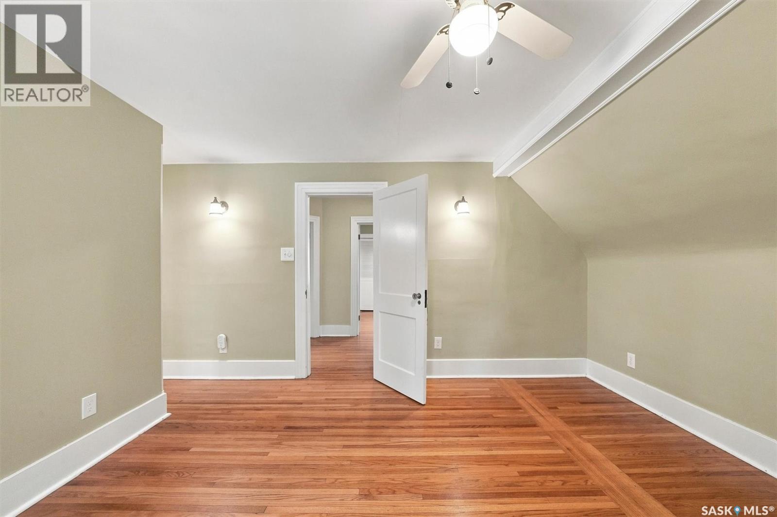 617 7Th Avenue N, Saskatoon, SK - Indoor Photo Showing Other Room