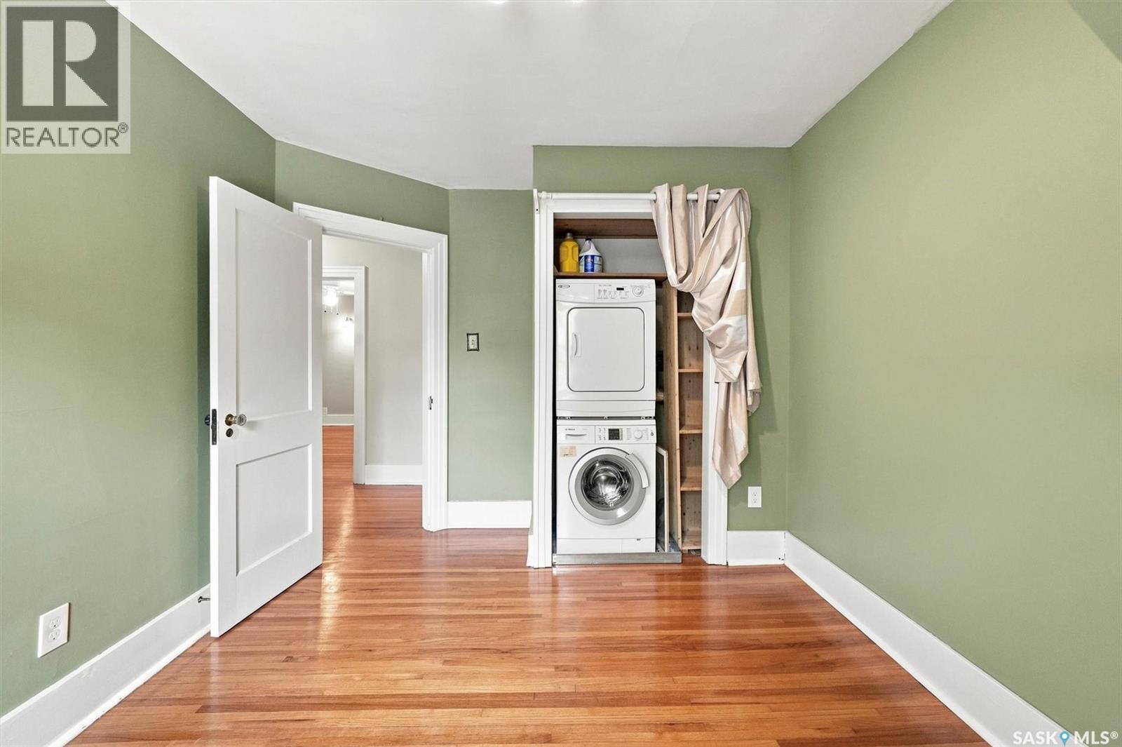 617 7Th Avenue N, Saskatoon, SK - Indoor Photo Showing Other Room