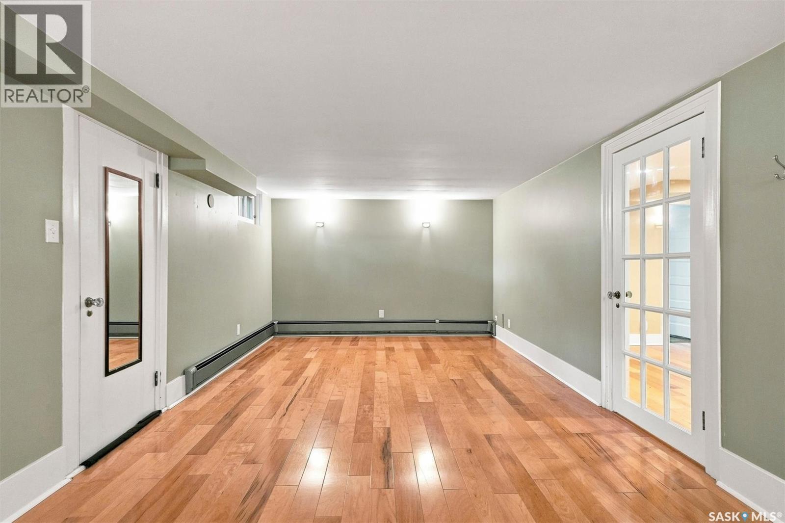 617 7Th Avenue N, Saskatoon, SK - Indoor Photo Showing Other Room