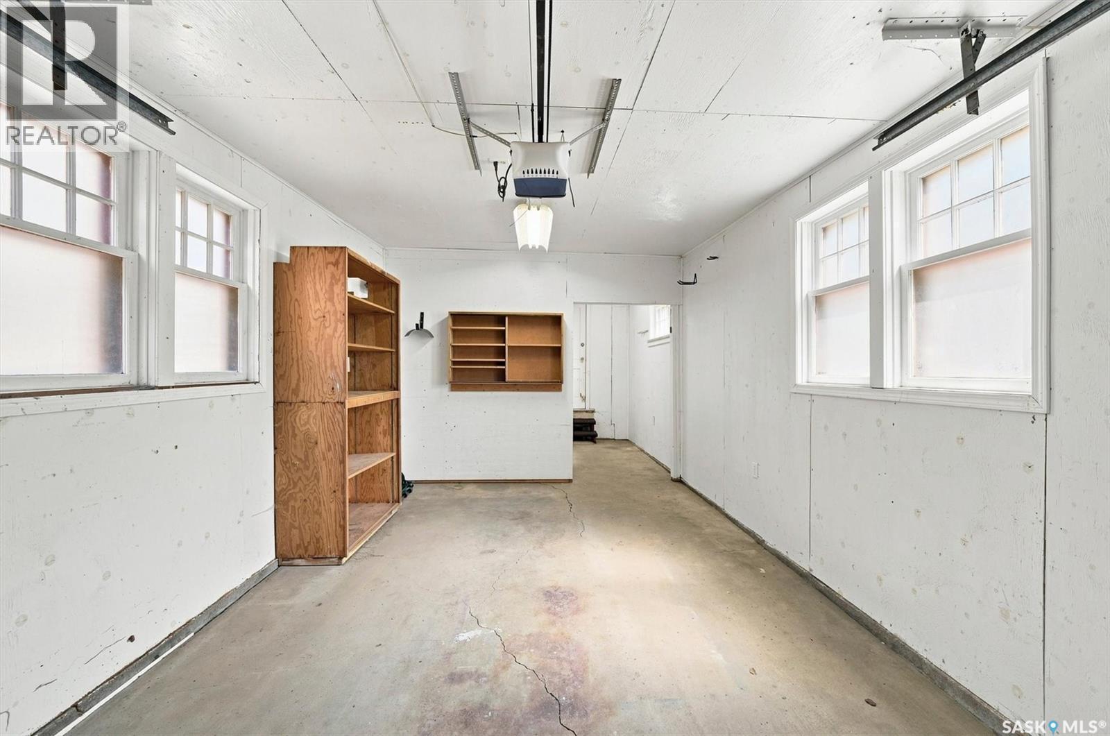 617 7Th Avenue N, Saskatoon, SK - Indoor