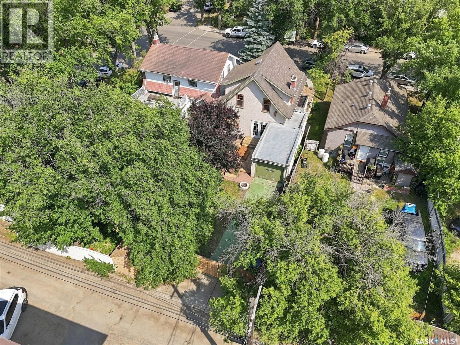 617 7Th Avenue N, Saskatoon, SK - Outdoor