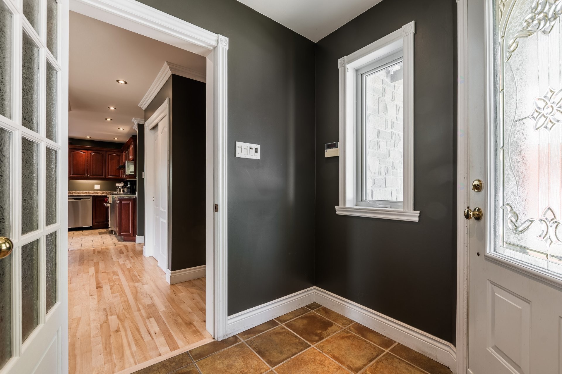 Hall d'entrée/Vestibule - 1 Rue Dozois, Candiac, QC - Indoor Photo Showing Other Room