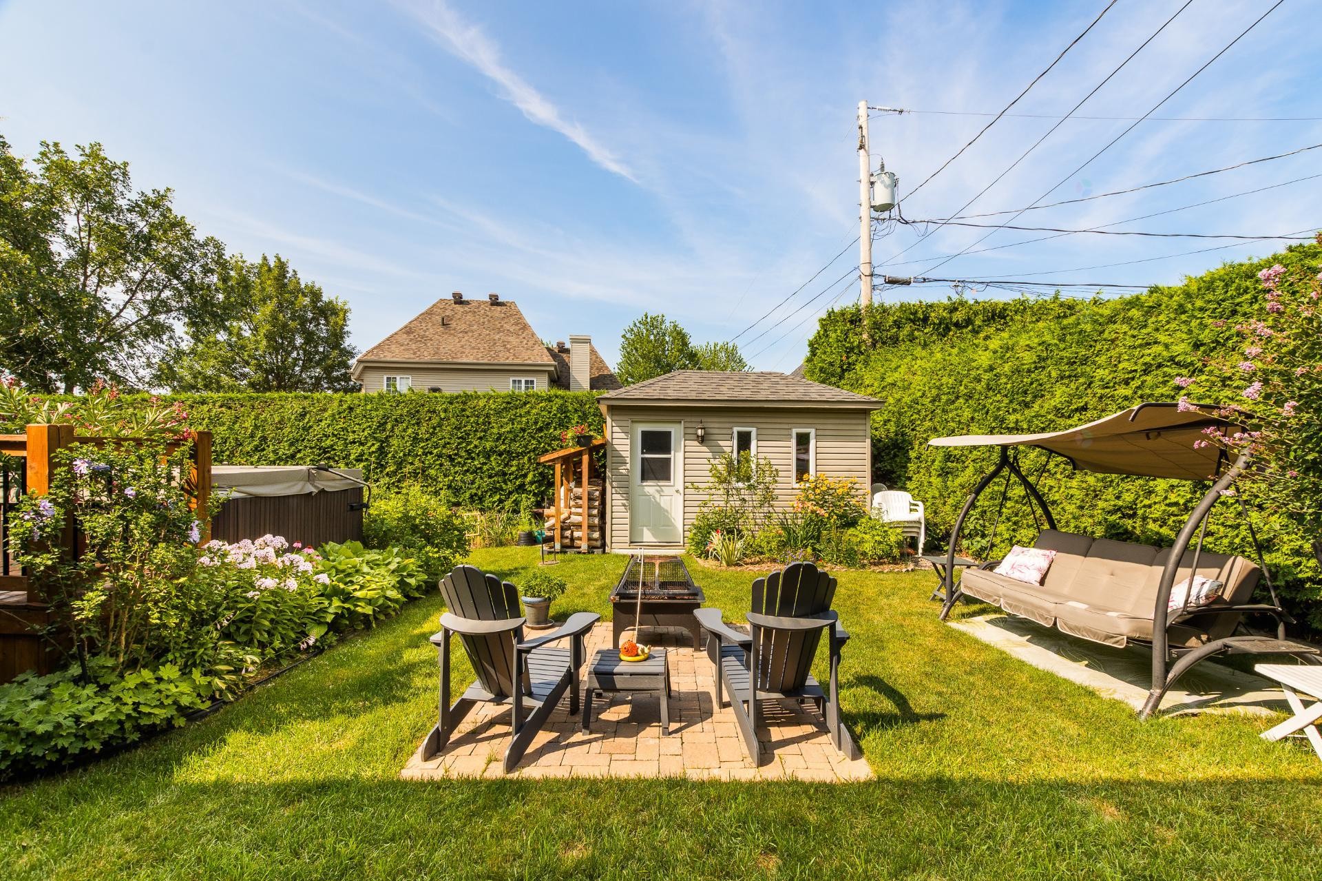 Cour - 1 Rue Dozois, Candiac, QC - Outdoor