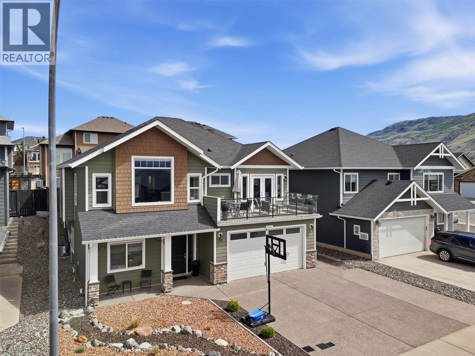 2109 Doubletree Crescent, Kamloops, BC - Outdoor With Facade