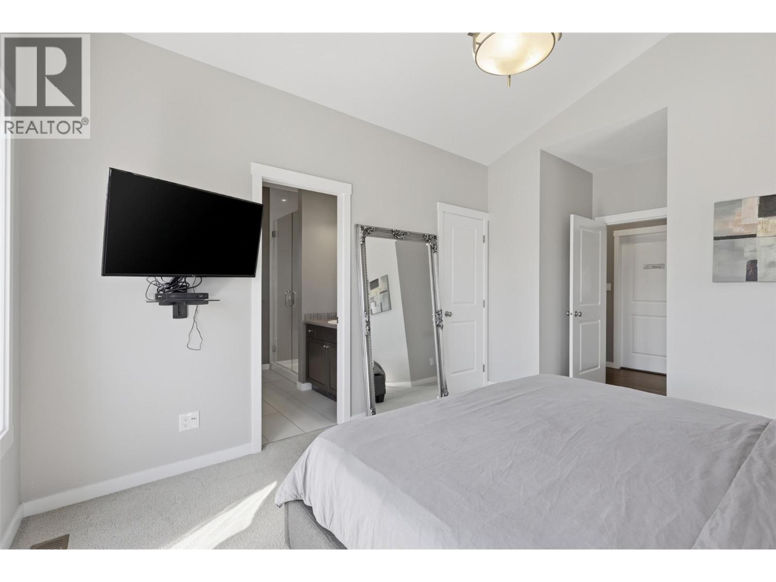 2109 Doubletree Crescent, Kamloops, BC - Indoor Photo Showing Bedroom