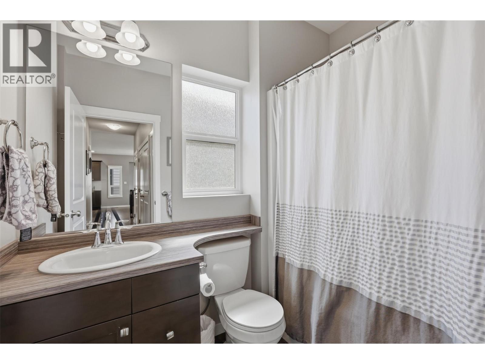 2109 Doubletree Crescent, Kamloops, BC - Indoor Photo Showing Bathroom