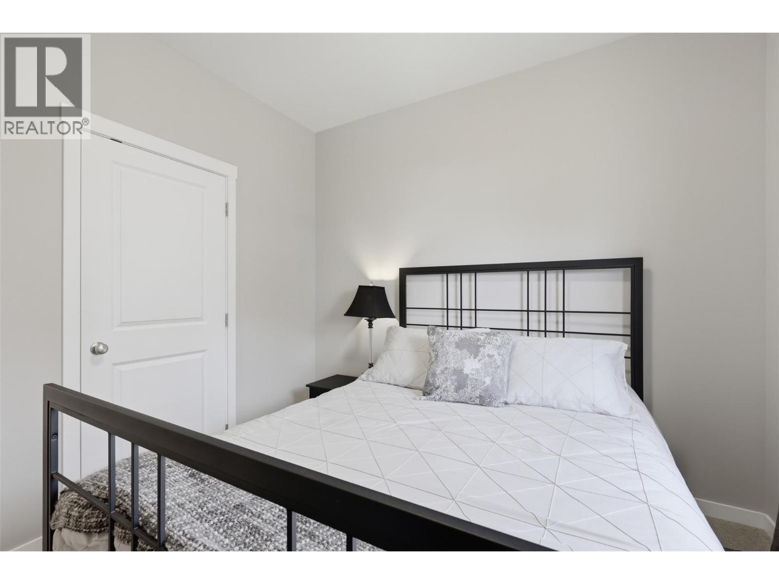 2109 Doubletree Crescent, Kamloops, BC - Indoor Photo Showing Bedroom
