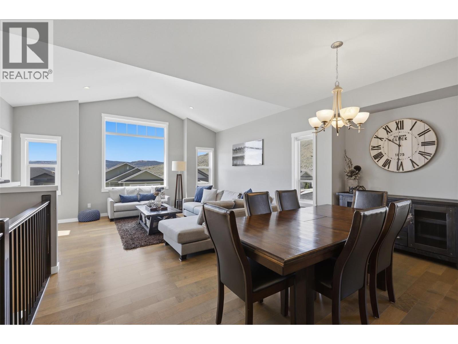 2109 Doubletree Crescent, Kamloops, BC - Indoor Photo Showing Dining Room